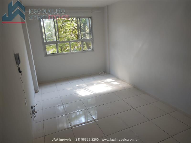 Apartamento a Venda no Comercial em Resende