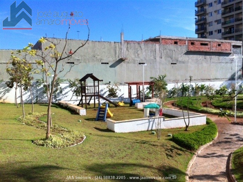Apartamento a Venda no Comercial em Resende