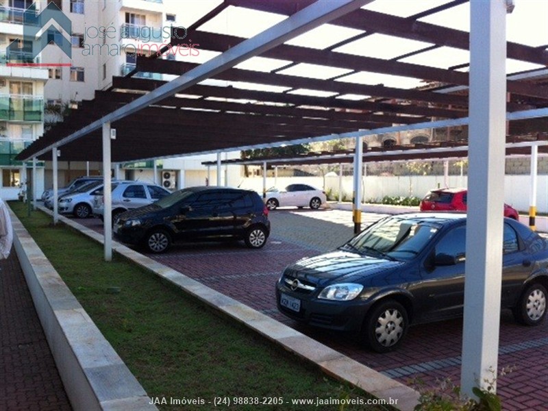 Apartamento a Venda no Comercial em Resende